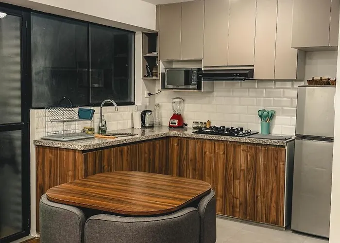 Depa Moderno En Zona Residencial En *