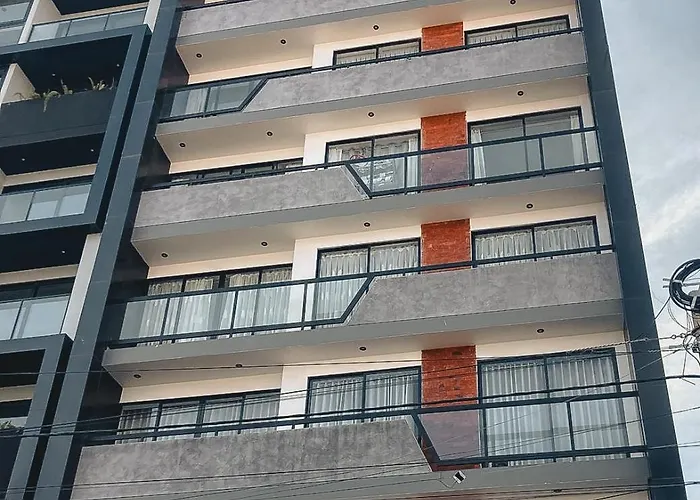 Depa Moderno En Zona Residencial En